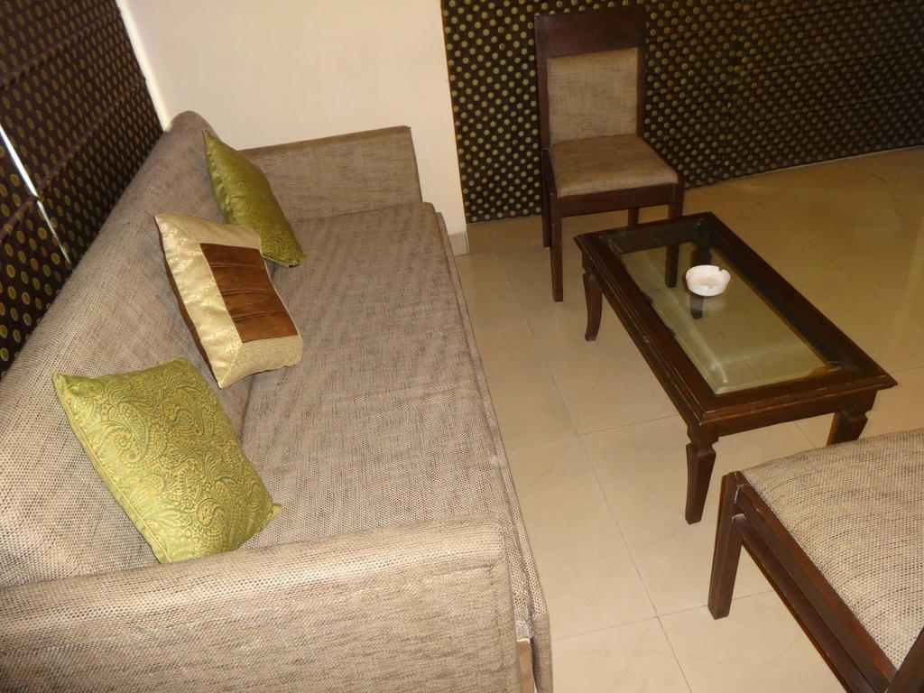 Hotel Gautam Residency Nowe Delhi Pokój zdjęcie