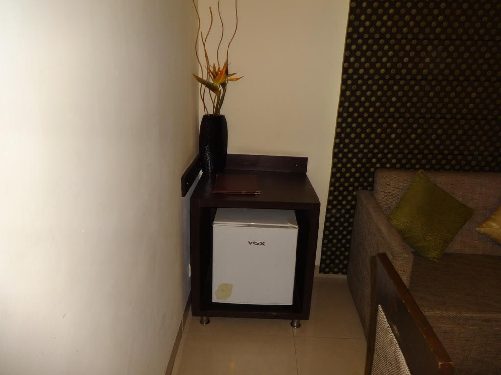 Hotel Gautam Residency Nowe Delhi Pokój zdjęcie